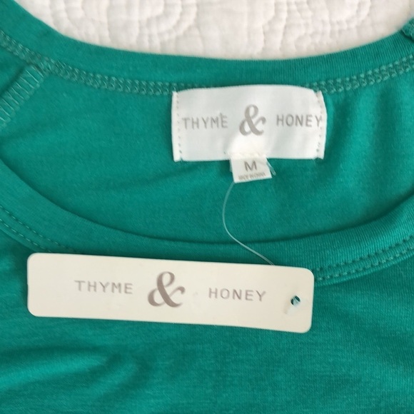 THYME & HONEY Women's Solid Cold Shoulder Round Neck Top Green Size M - Picture 9 of 12